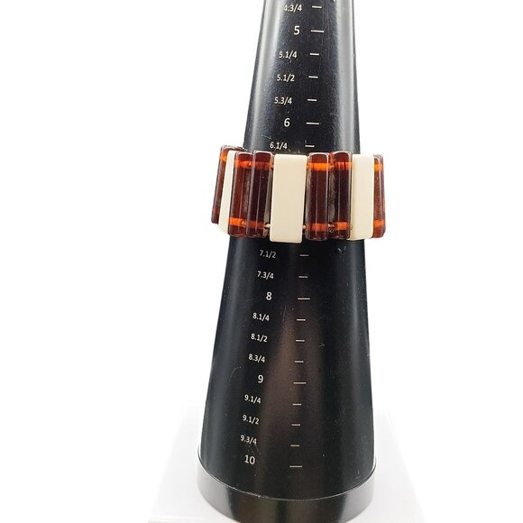 Vintage Root Beer & Cream Bakelite Stretch Bracelet Mod Beauty - Picture 5 of 5